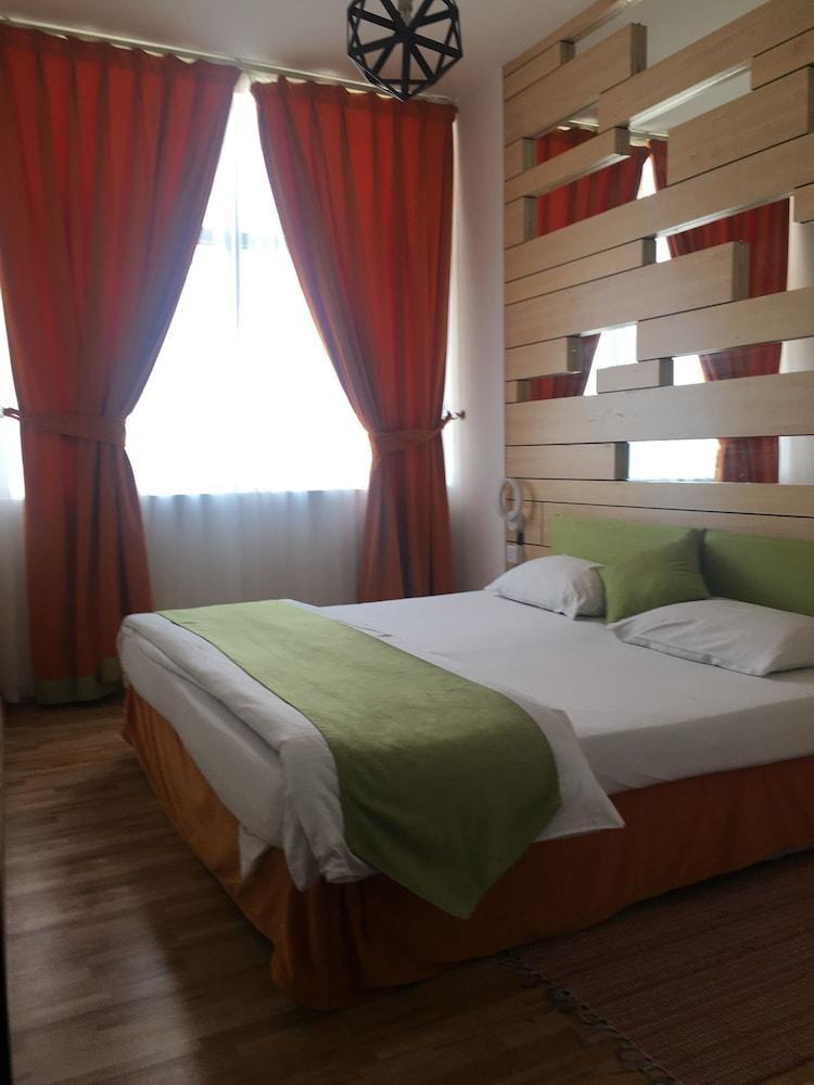 Everest International Hotel Dubai Ngoại thất bức ảnh